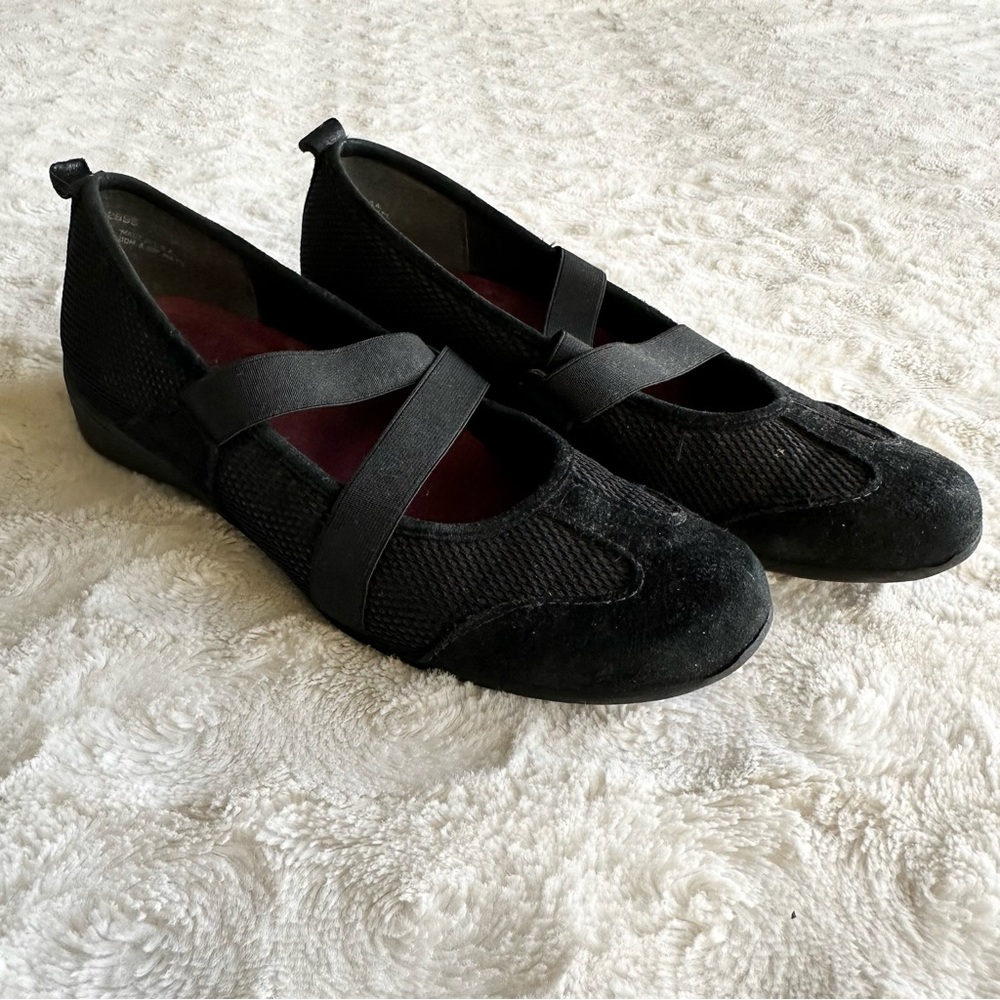 Munro Mary Jane Shoes Flats Womens 8.5 Black Suede Shock Absorbing Comfort USA